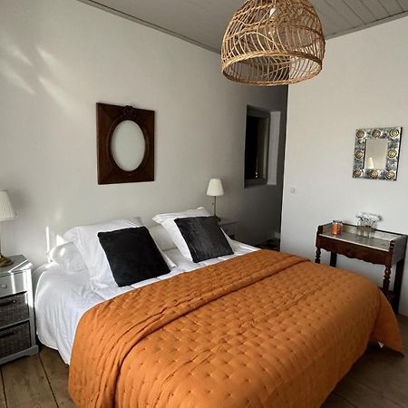 Le Petit Eden Bed & Breakfast Saint Quentin la Poterie Bagian luar foto
