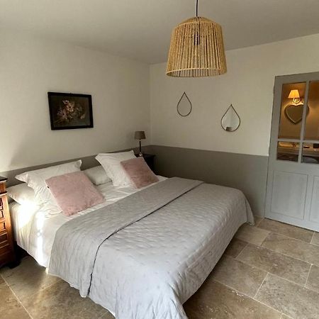 Le Petit Eden Bed & Breakfast Saint Quentin la Poterie Bagian luar foto