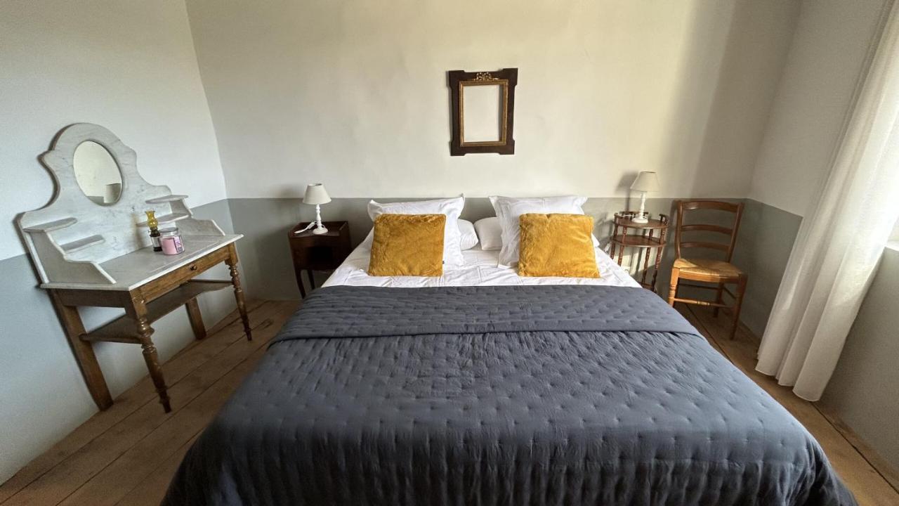 Le Petit Eden Bed & Breakfast Saint Quentin la Poterie Bagian luar foto