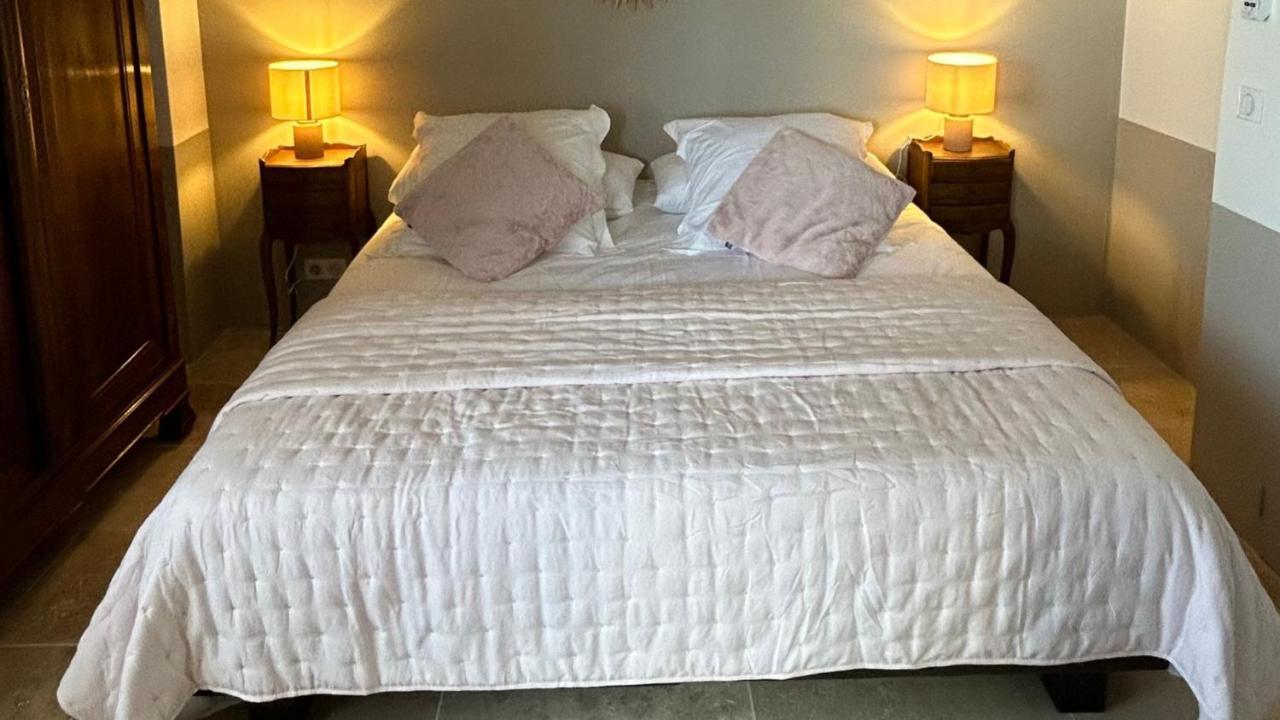 Le Petit Eden Bed & Breakfast Saint Quentin la Poterie Bagian luar foto