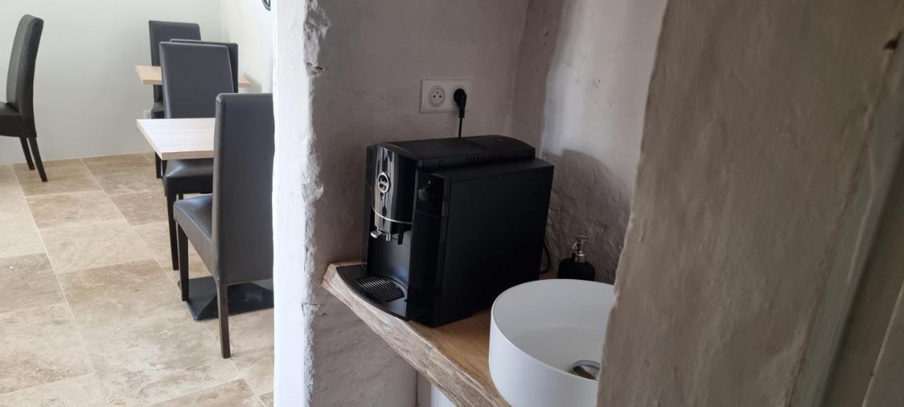 Le Petit Eden Bed & Breakfast Saint Quentin la Poterie Bagian luar foto