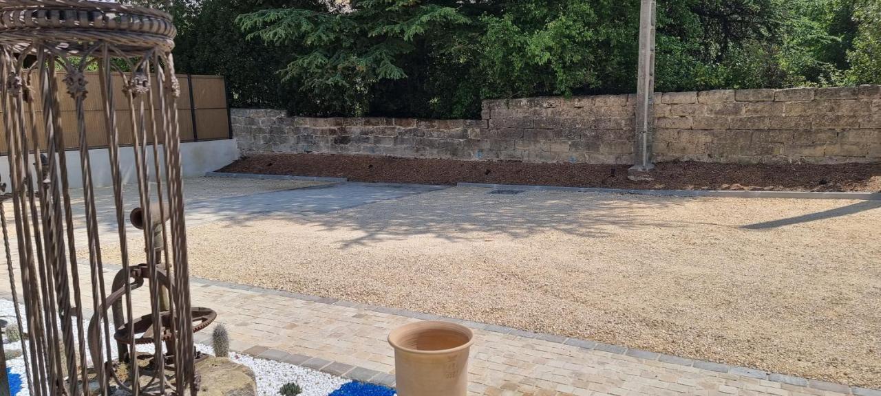 Le Petit Eden Bed & Breakfast Saint Quentin la Poterie Bagian luar foto